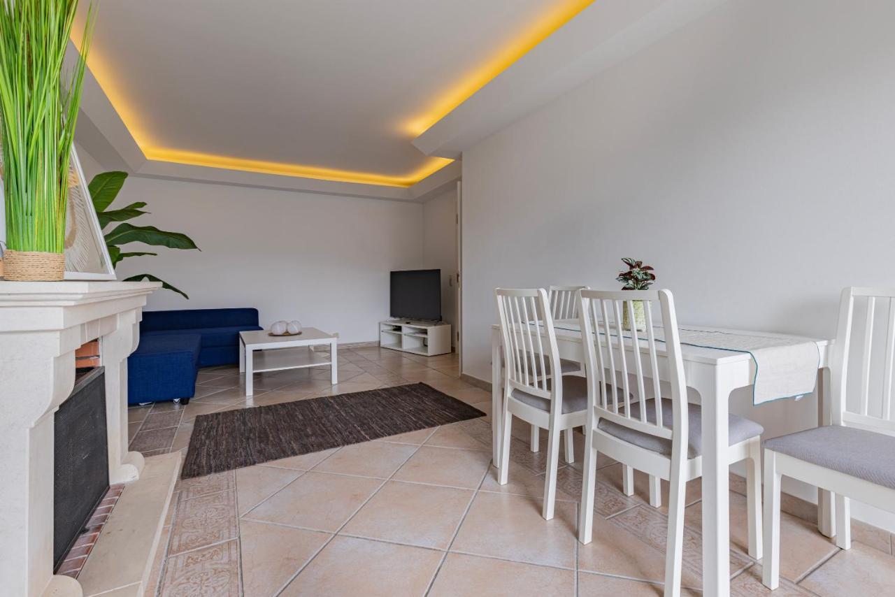 Sunny 2 Bdr Apartment By Lovelystay Шарнека Экстерьер фото