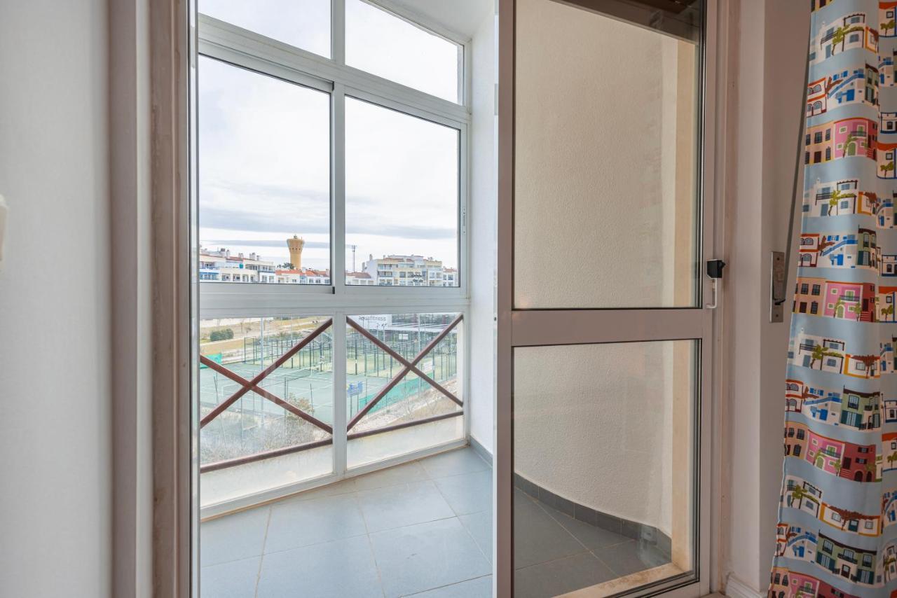 Sunny 2 Bdr Apartment By Lovelystay Шарнека Экстерьер фото