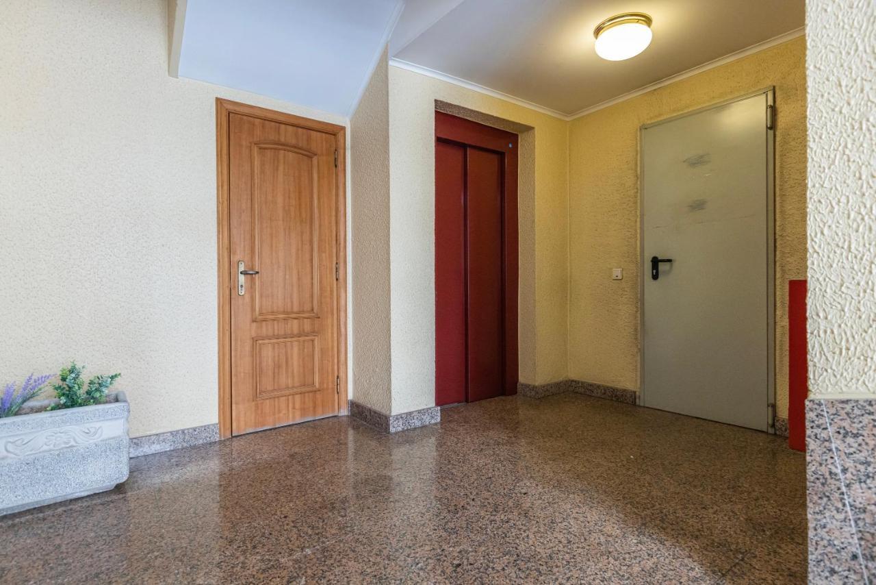 Sunny 2 Bdr Apartment By Lovelystay Шарнека Экстерьер фото